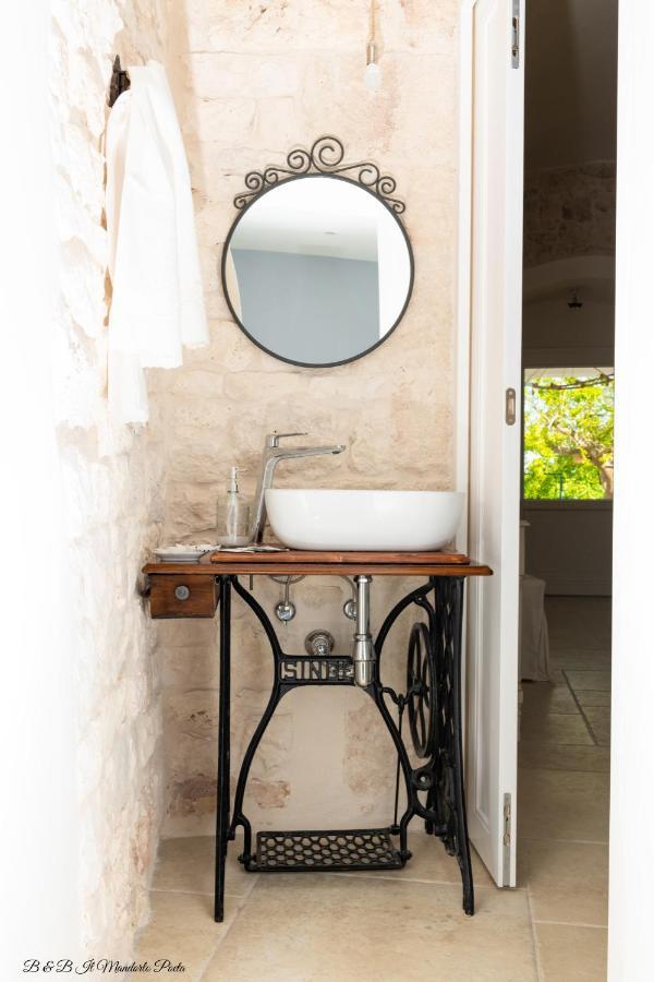 Bed and Breakfast Il Mandorlo Poeta Ostuni Exterior foto